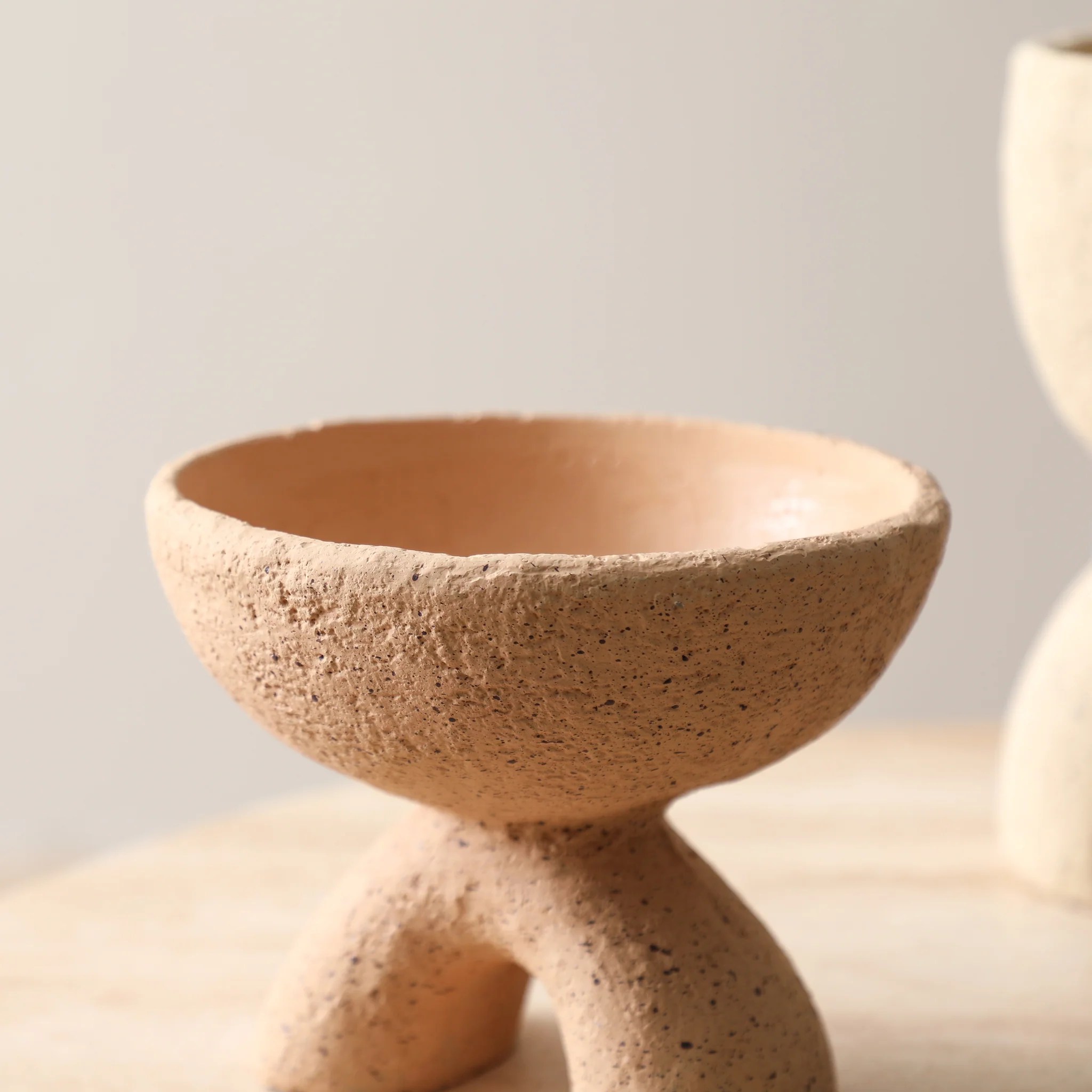 CAC10734-FC Coarse Grained Cement Pot B - Image 3
