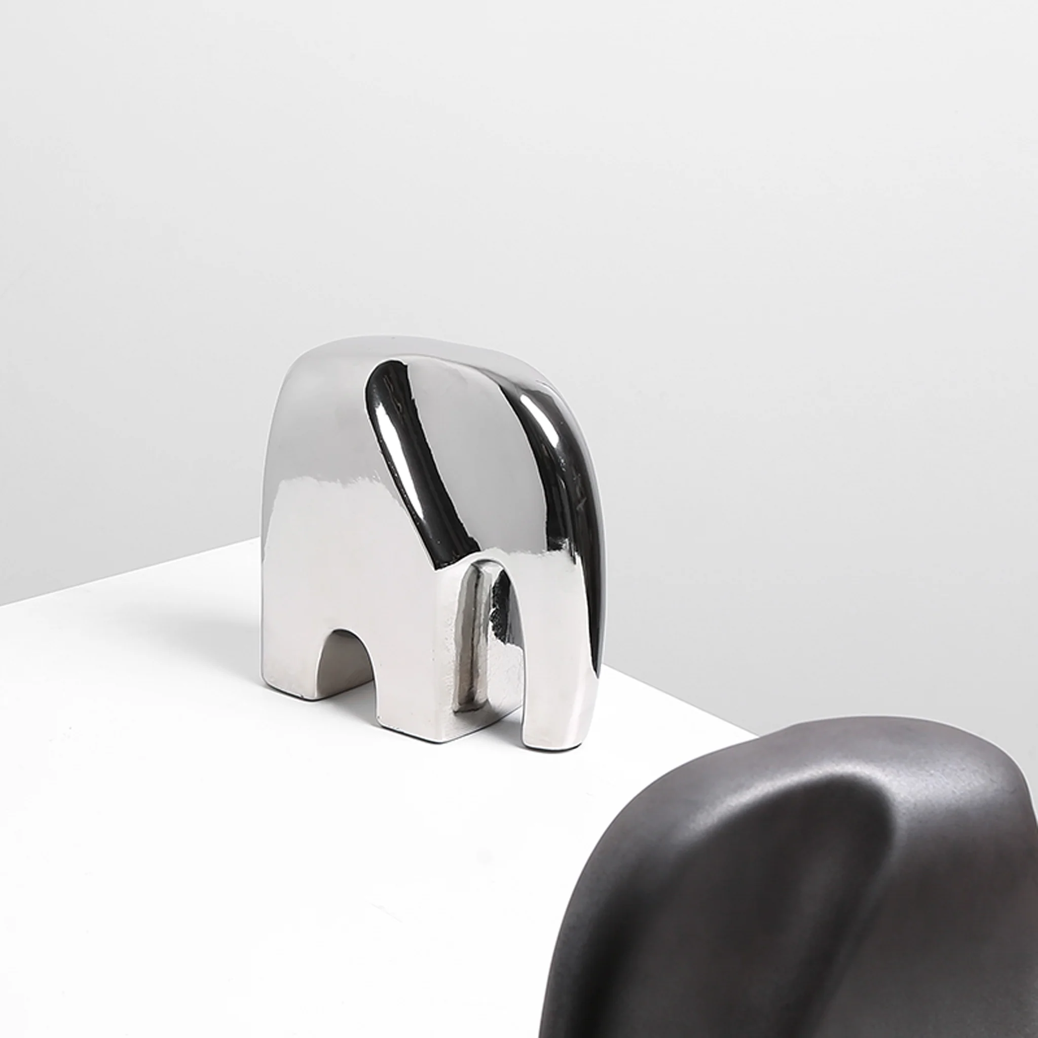 CAC10750-FC Ceramic Elephant Sclupture - Silver - Image 4