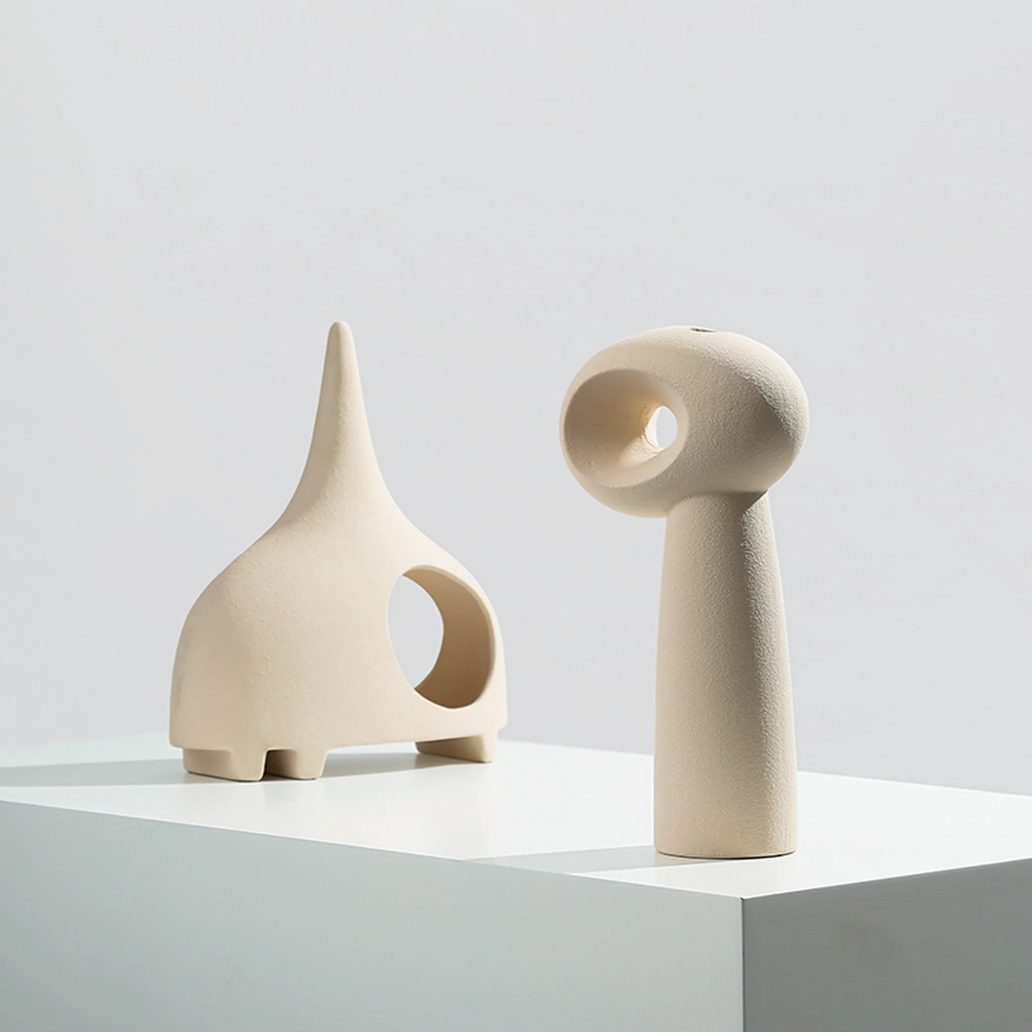 CAC10751-FC Single Eye Ceramic Sclupture - Image 3