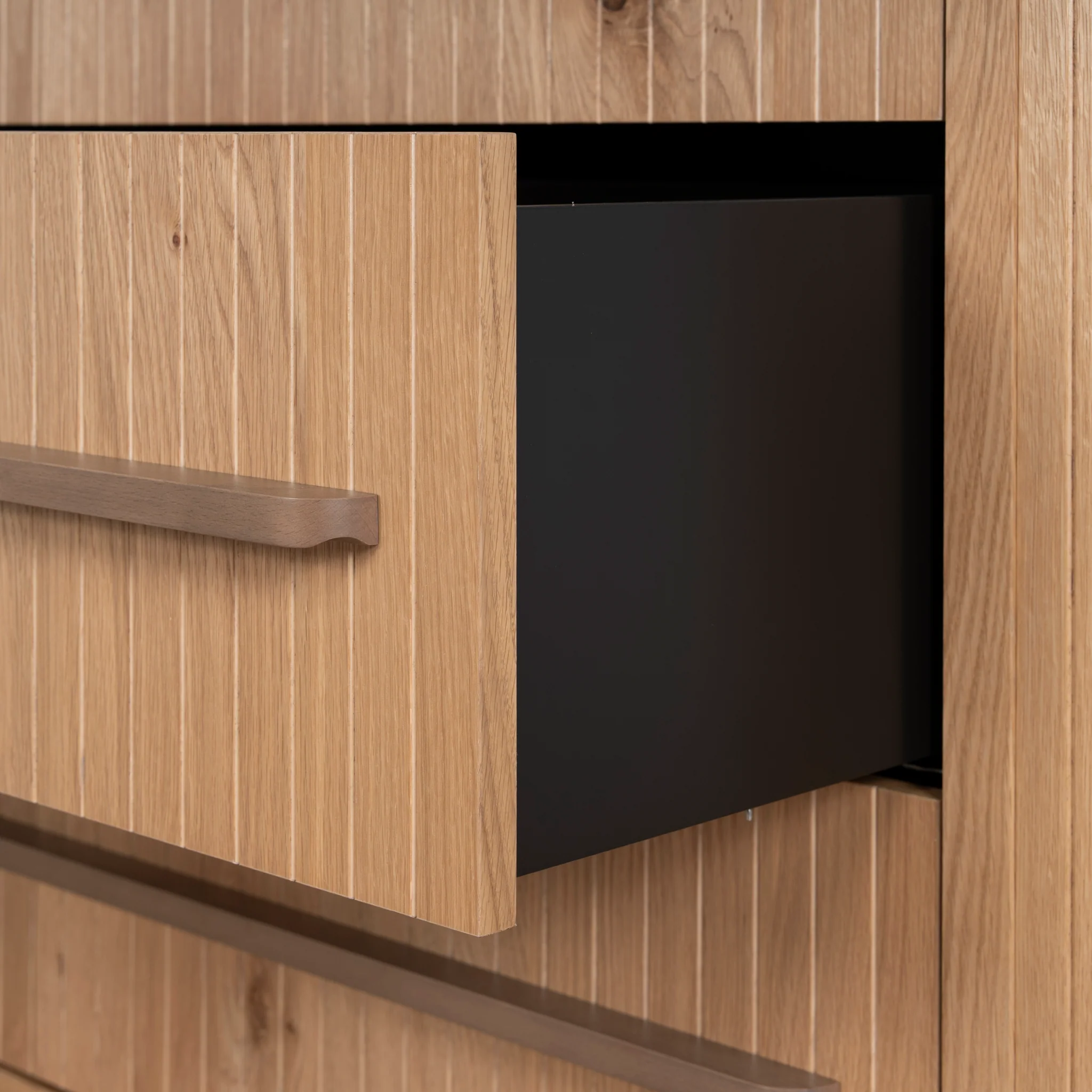CDT12111-VN Chest of 3 Drawers - Knotty Oak - Image 9