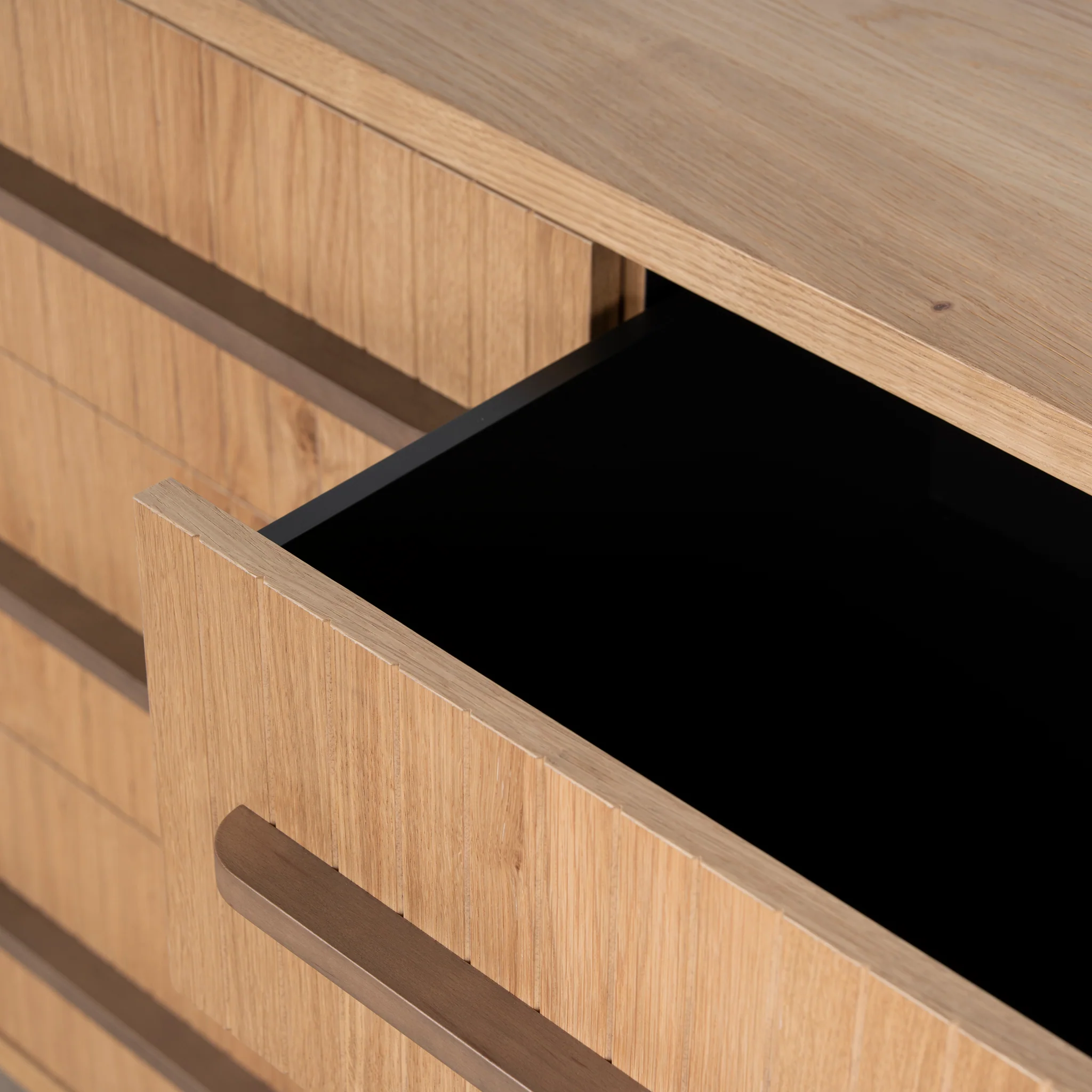 CDT12112-VN Chest of 6 Drawers - Knotty Oak - Image 8