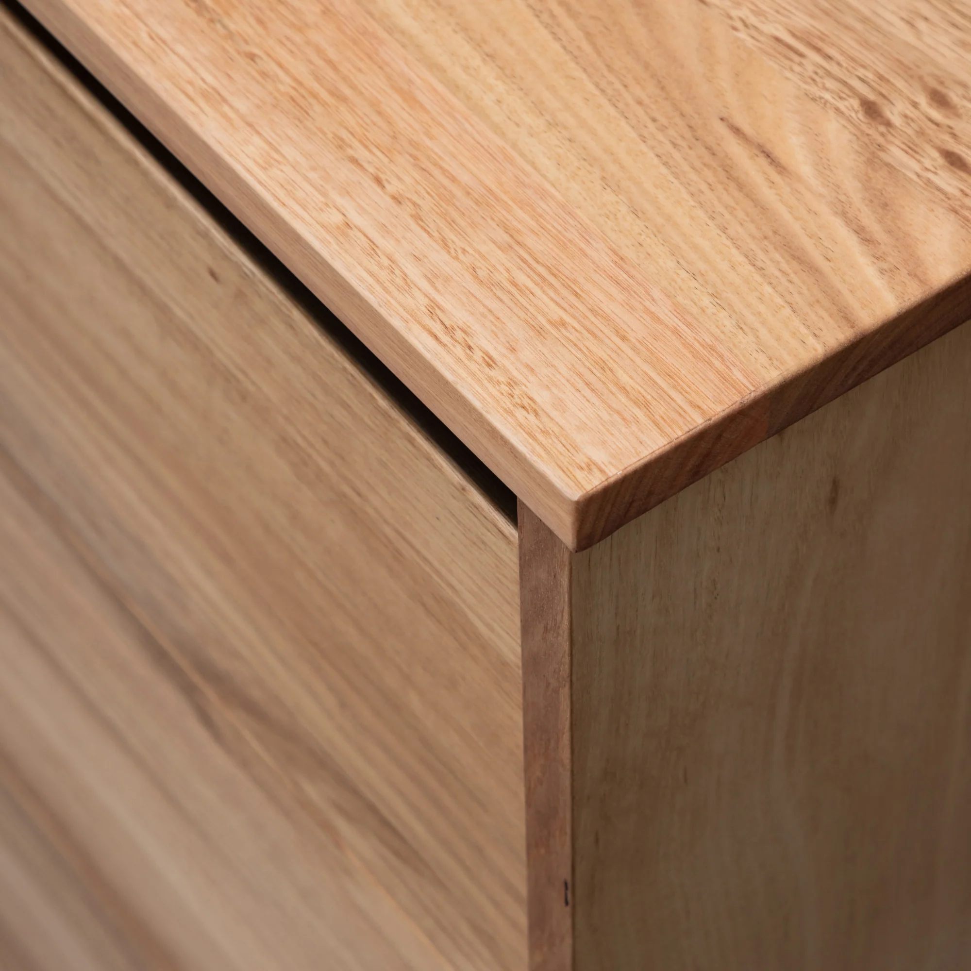 CDT2888-AW Buffet Unit - Messmate - Image 5