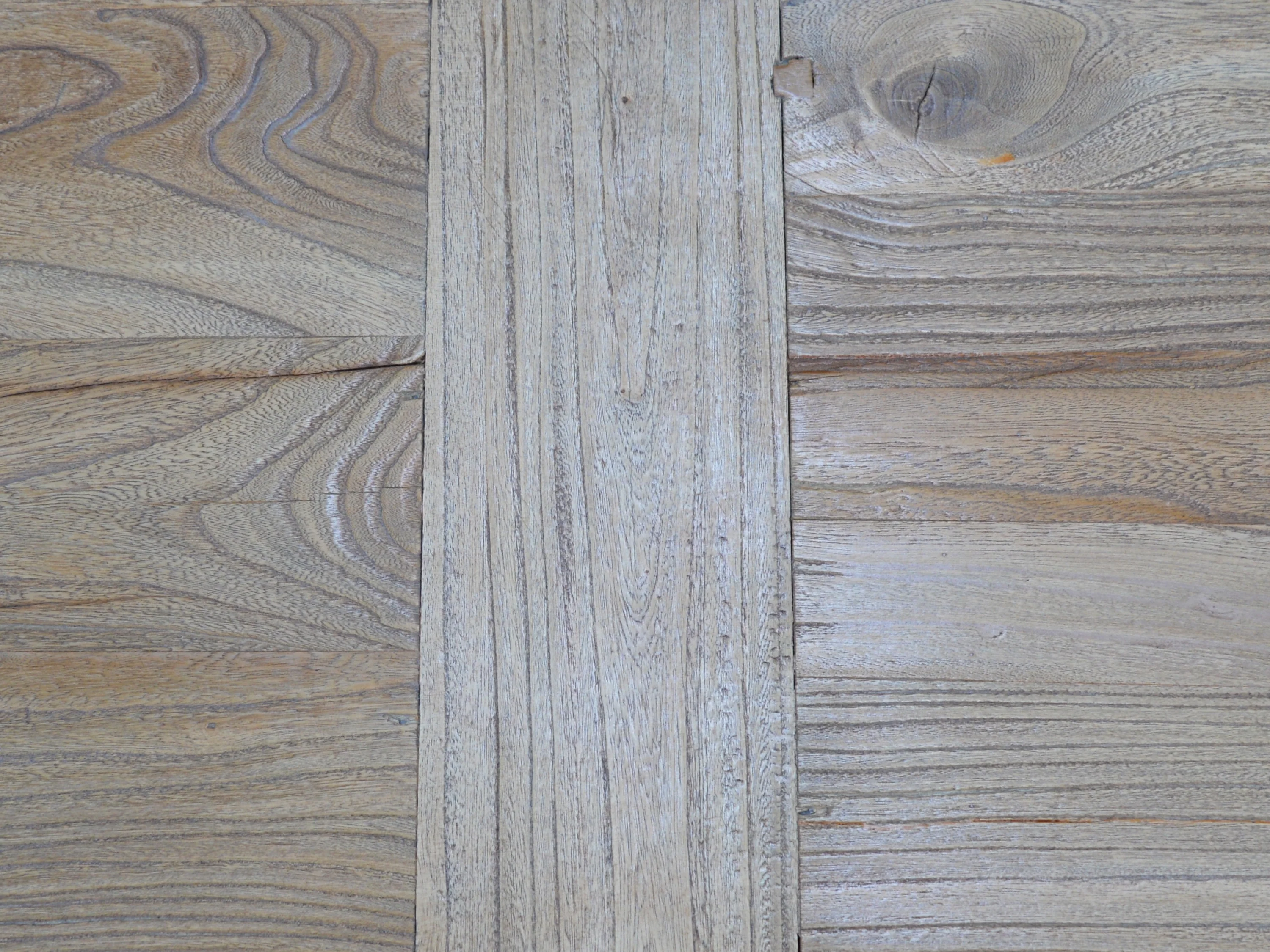 CDT561 Elm Wood Dining Table 3m - Rustic Natural - Image 9