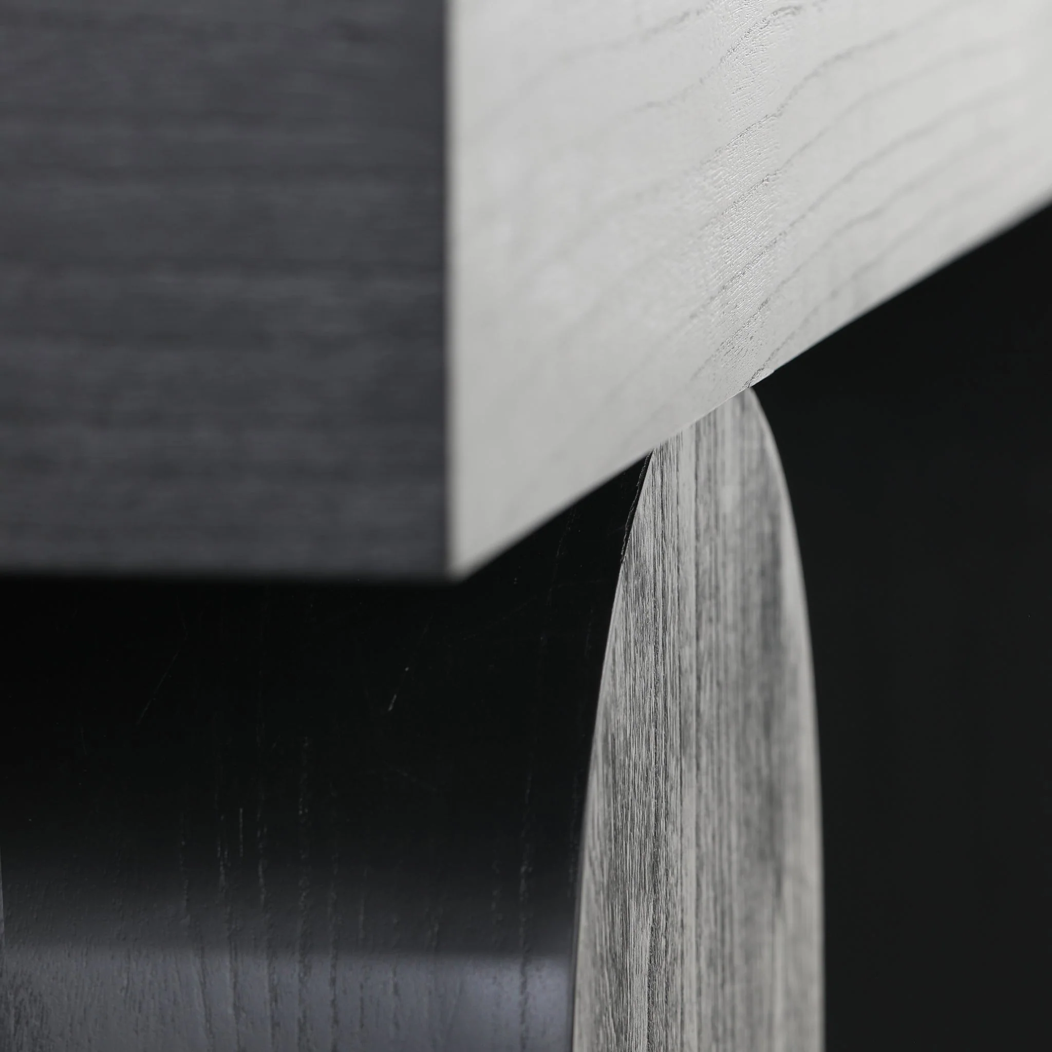 CDT8958-NI 1.9m New Elm Console Table - Full Black - Image 3