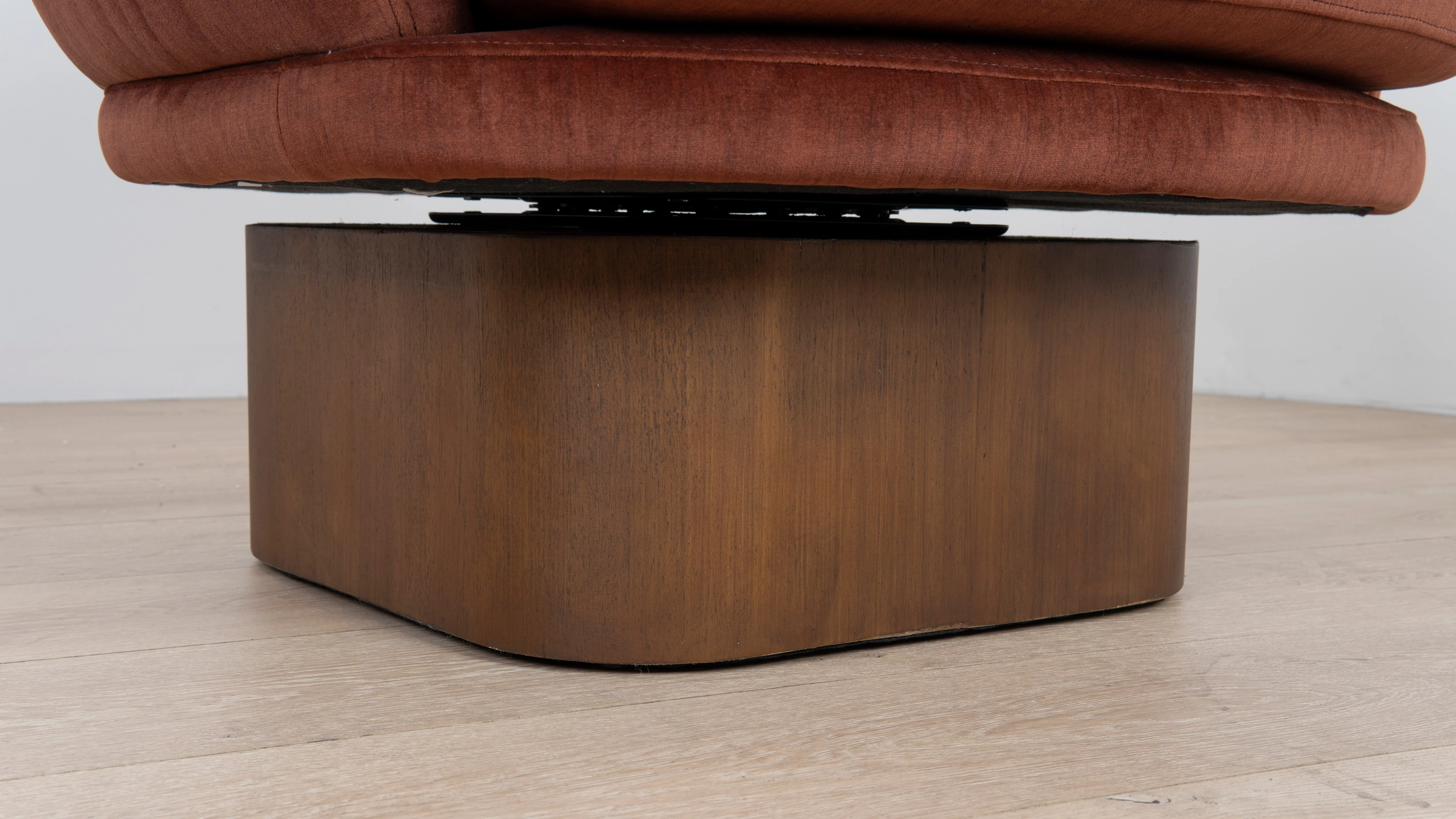 CLC10158-CA Fabric Swivel Armchair - Soft Rust - Image 14